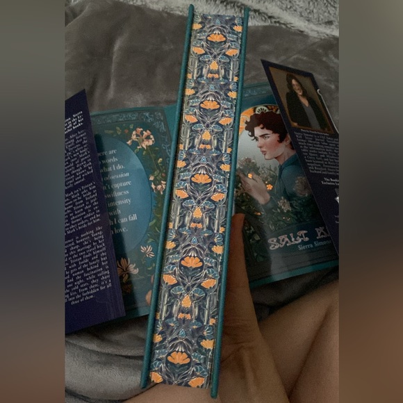 Salt Kiss (Sierra Simone; signed Bookish Box special edition) - Picture 7 of 8